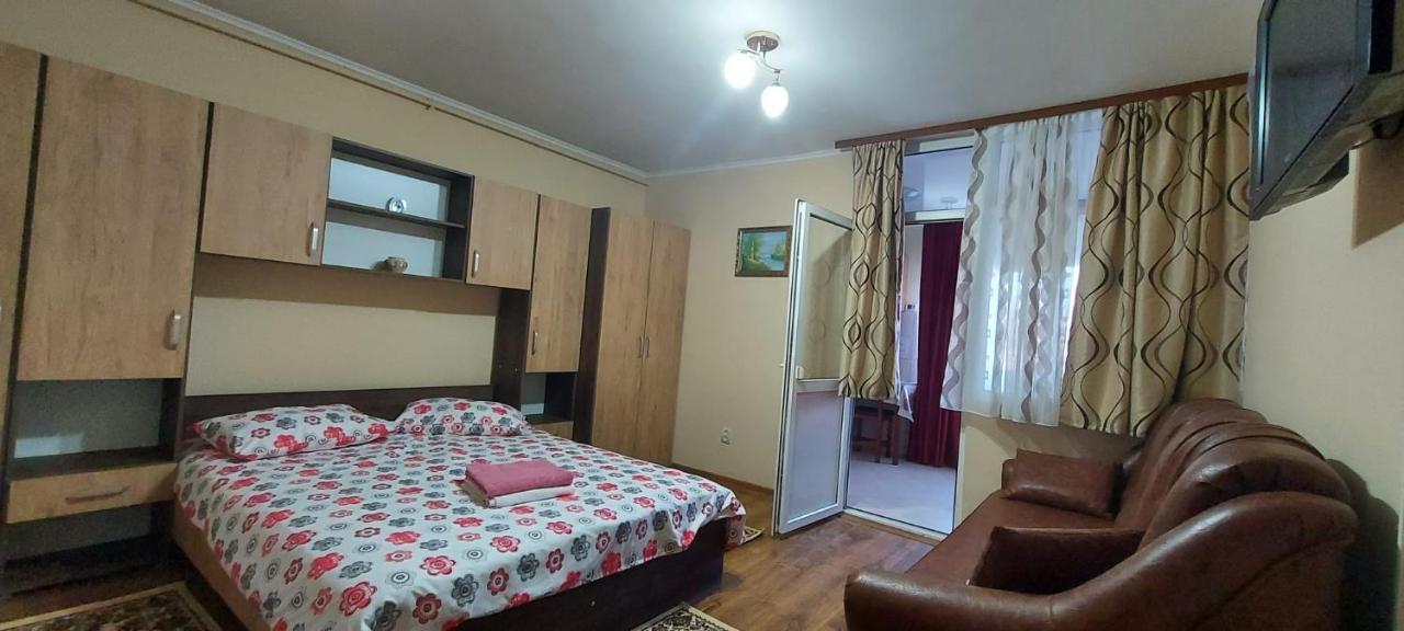 Апартаменты Flora Apartament Сату-Маре Экстерьер фото