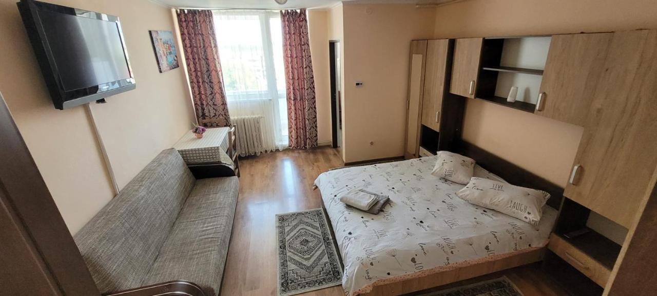 Апартаменты Flora Apartament Сату-Маре Экстерьер фото